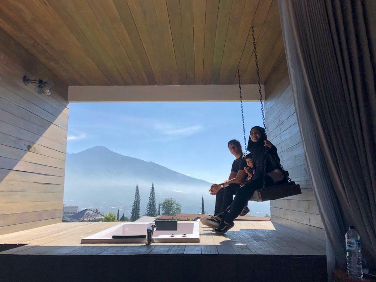 The Cendana Villa'Sバトゥ エクステリア 写真